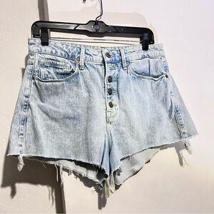 Good American Light Wash Denim Shorts  : Box L01: